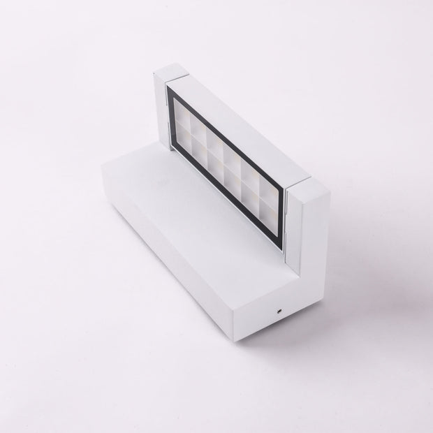 Hutch 10w 4000K LED White Adjustable IP65 Wall Light