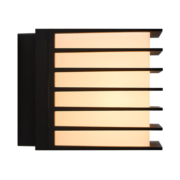 Fluctus 13 black linned wall light