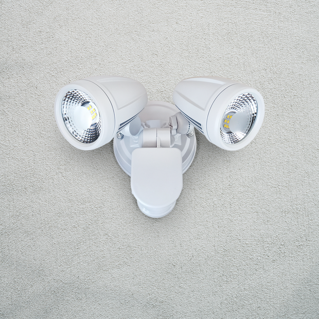 ILLUME 20w LED IP44 White Twin with Sensor Spotlight