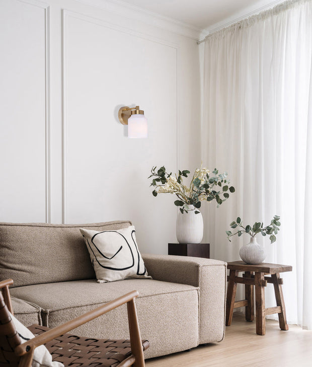 Tufo 1LT Wall Light White Alabaster Jar w/Brass Highlight E27