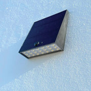 2w Black Wedge 1000lm IP54 Solar Wall Down Light (4 Settings)